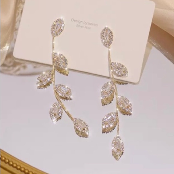 Gold plated Earrings - Picture 2 of 8